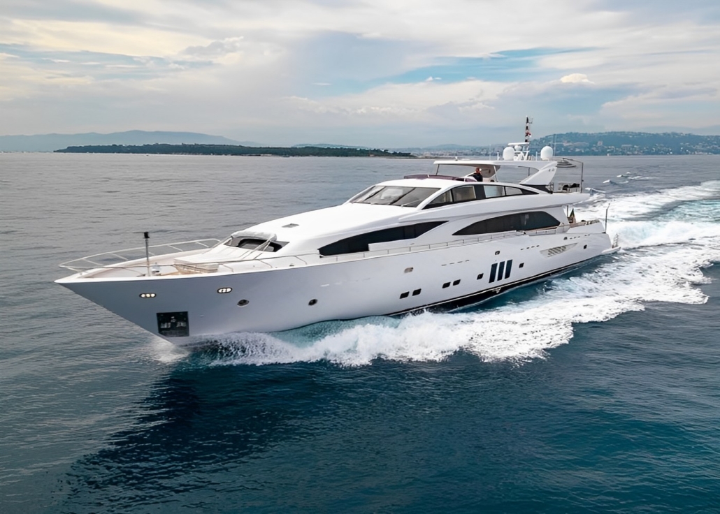 Couach 3700 Fly MILLESIME | Yachts Invest